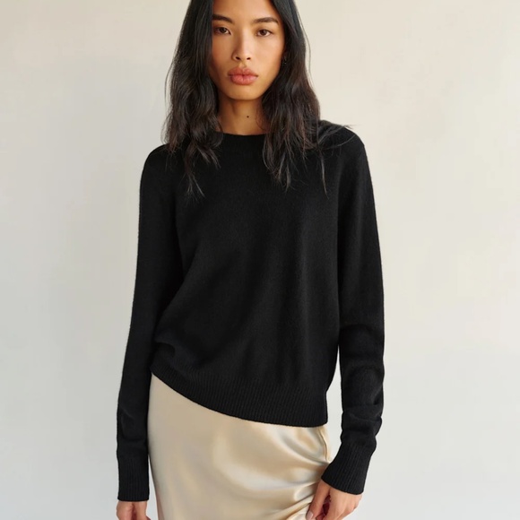 Brand New with tags - Reformation Nikki Cashmere Crew Black - Size S